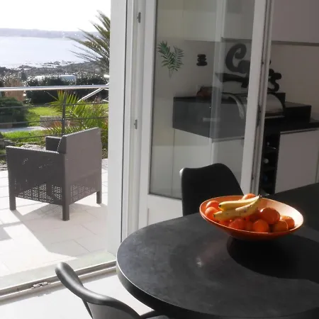 180° Panoramic Sea View, Direct Beach Location, Holiday home *