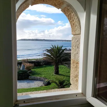 Holiday home 180° Panoramic Sea View, Direct Beach Location,